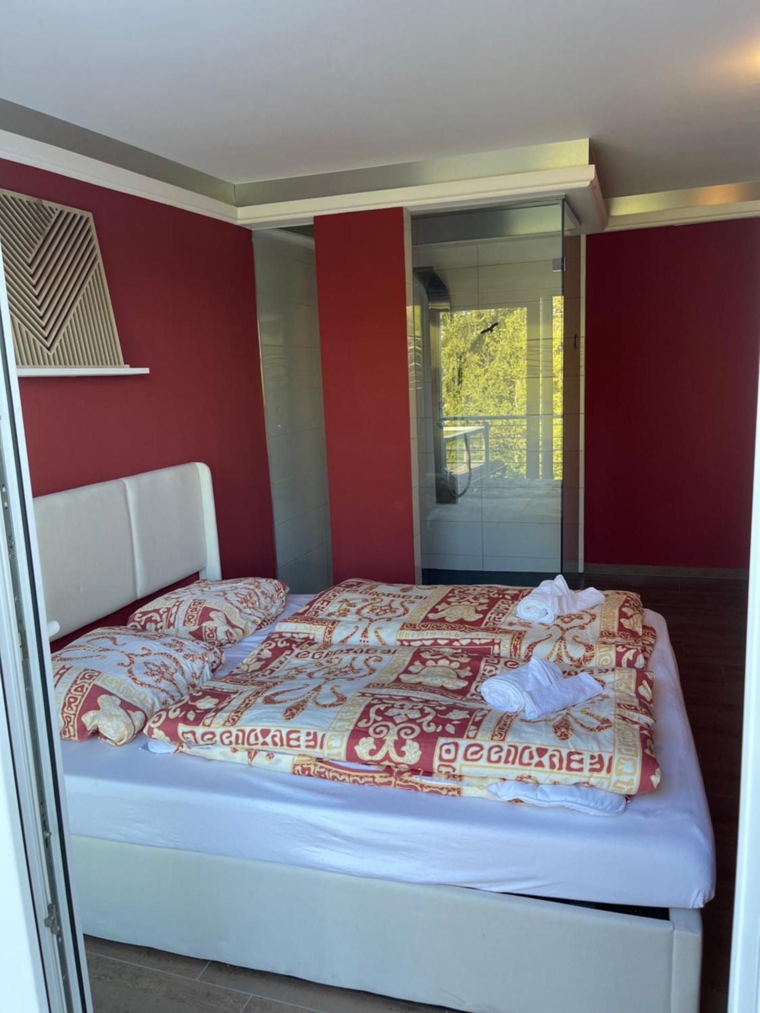 Kavkaz Restaurant & Hotel Lohmar Extérieur photo